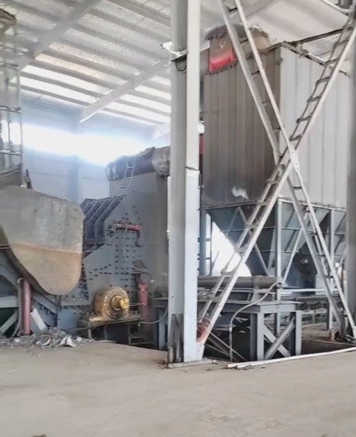 服務(wù)于客戶多年的路友汽車殼破碎機，不論動力還是產(chǎn)能都宛如新機