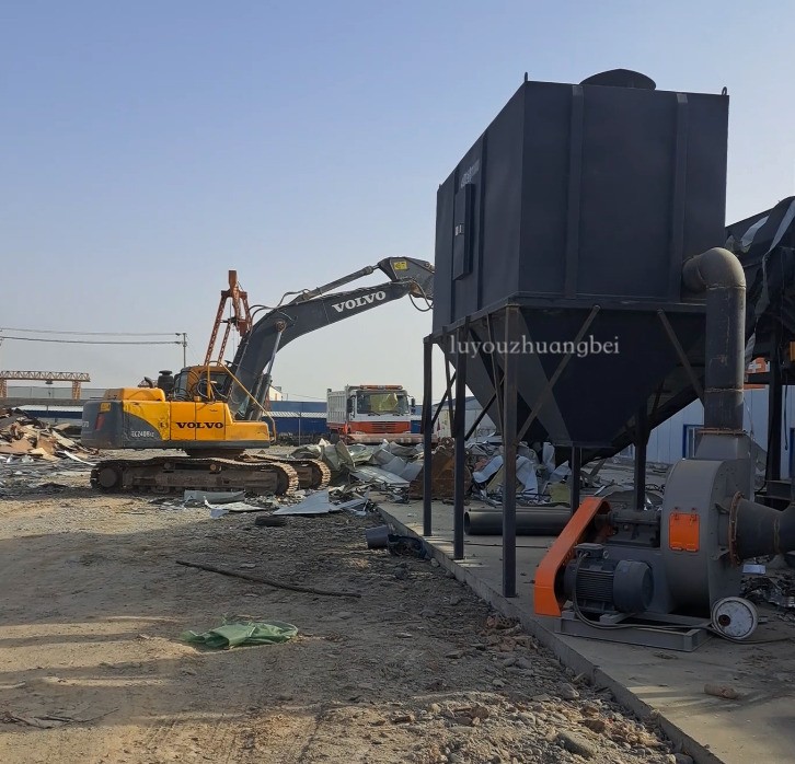 祝甘肅地區(qū)破碎機開機大吉！祝老板財源滾滾，財從四面八方來。